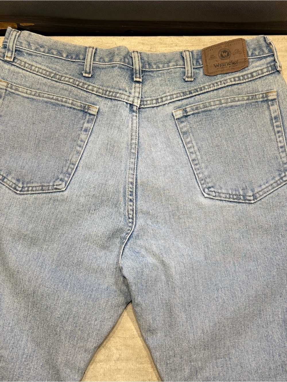 Wrangler Men's Light Blue Denim Jeans